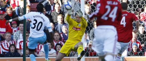 Stoke kan tvinge S�rensen til � bli