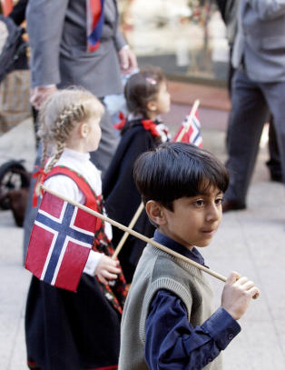 Ikke snakk norsk til barna