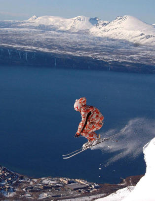 Sett utfor i nord, det er nysn� og flotte forhold i bakken