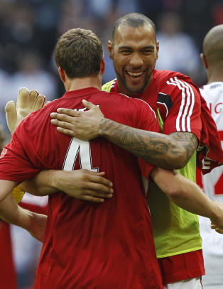 Stoke-sjefen hevder Carew aldri ble l�nt ut fra Villa