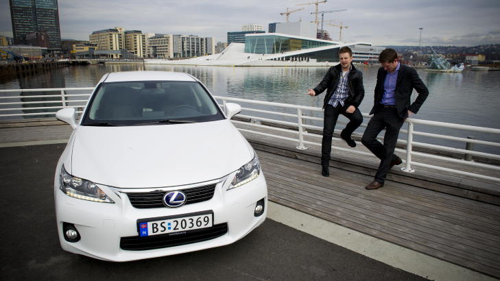  ATTRAKTIV: Lexus CT 200h er en lekkerbisken. Den falt definitivt i smak hos eiendomsmegleren som er p� jakt etter ny bil. Foto: �ISTEIN NORUM MONSEN /DAGBLADET