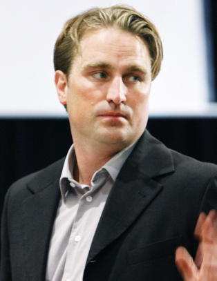 Skiller seg etter nesten fem �r