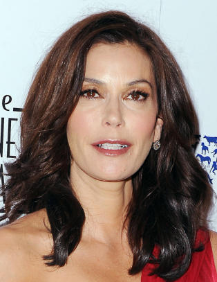 Teri Hatcher lider av mystisk sykdom