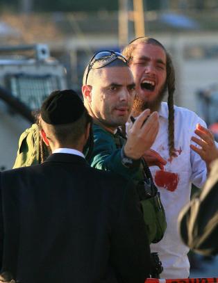 Skutt og drept ved Josefs grav