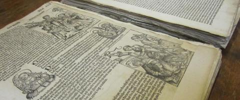 Fant 500 år gammel bok på loftet