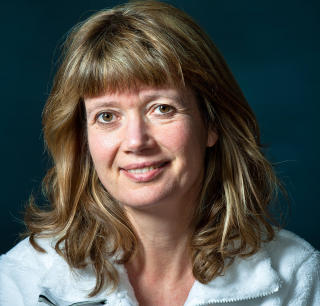BOKDEBUTERER: Ann-Magritt Austen� lanserer i dag boka �Arven etter sataniske vers�.
