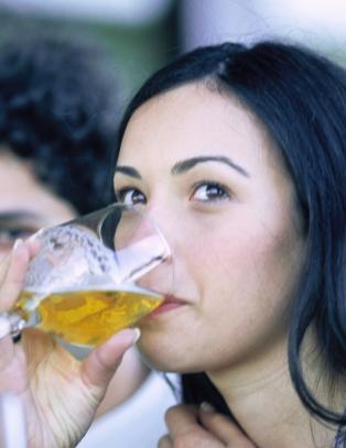 Har du lagt merke til at det klør når du drikker utepils?