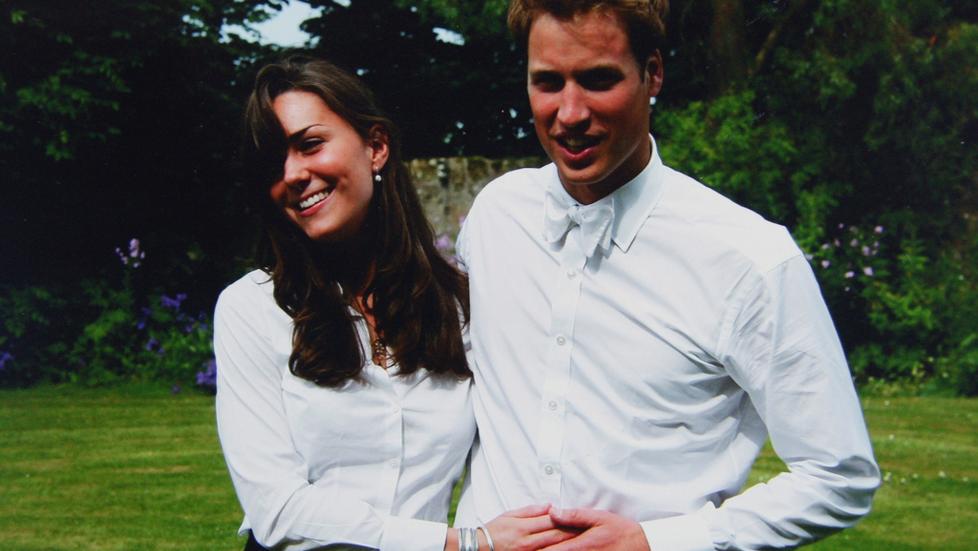 M�TTES P� UNIVERSITETET Kate Middleton og Prins William siste dagen p� St. Andrews University, der de ble kj�rester. I dag gifter de seg. Foto: Scanpix/privat