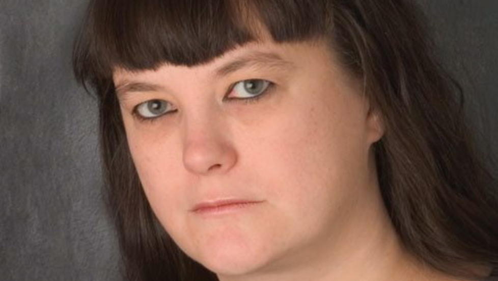 FORST�R: Forfatter Elin Brodin forst�r hvorfor al-Qaida angriper vesten, men liker ikke metodene. Foto: Juritzen Forlag