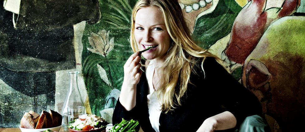 P� stamstedet: Delicatessen p� Gr�nerl�kka har lenge v�rt et favorittspisested for Synn�ve Skarb�. Hun bestiller som oftest tapas, gjerne med scampi eller asparges i sitronolje.

Foto: Nina Hansen / Dagbladet