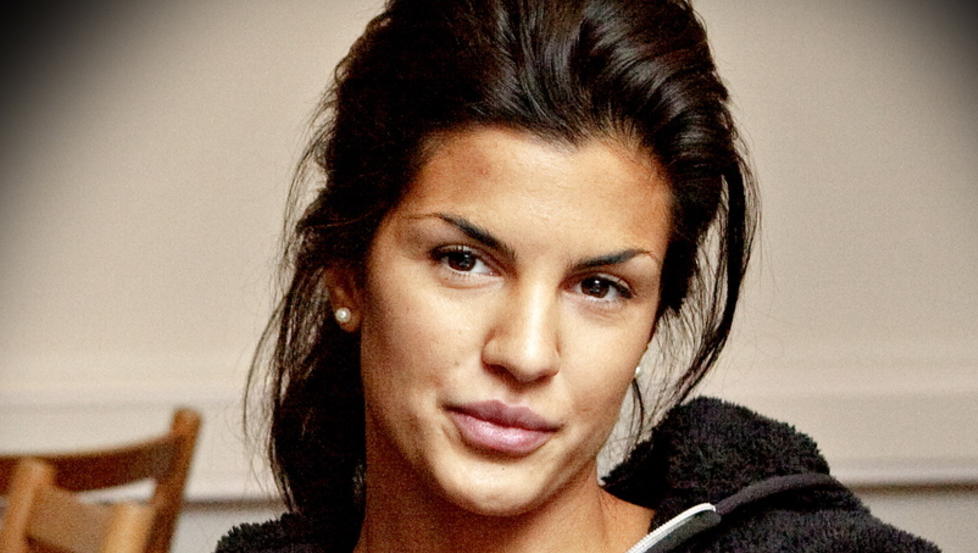 USMINKET SANNHET:  Aylar Lie trives best uten sminke - men vi kjenner henne best som en glossy artsit p� tv og moteblader. Foto: Lars Eivind Bones / Dagbladet