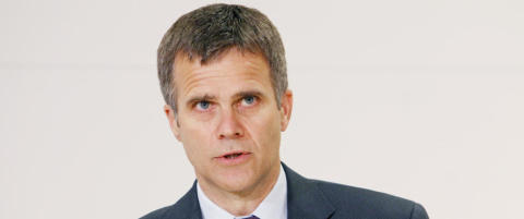 Ap-politikere kritiserer Helge Lunds Nokia-verv