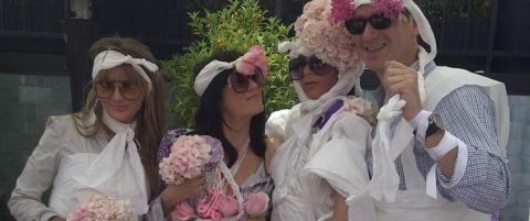 Victoria Beckham måtte surre seg inn med dopapir