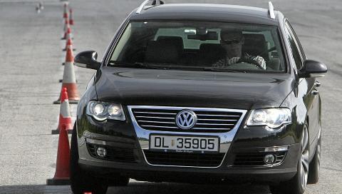 F� FEIL: If�lge Dekra har forrige generasjon VW Passat betydelig f�rre feil enn snittet for bilklassen. FOTO: Egil Nordlien, HM Foto