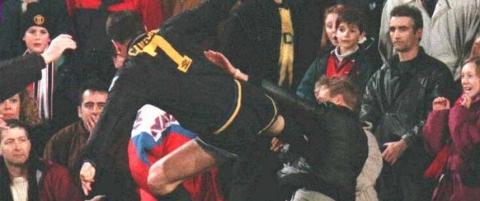Cantonas Kung Fu-offer julte opp fotballtrener