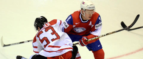 To spillere m�tte gi seg p� Norges trening