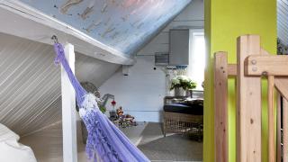 SUR PIPE: Pipen ble malt i en syrlig kontrastfarge, etter Erics eget forslag. Foto: Espen Gr�nli