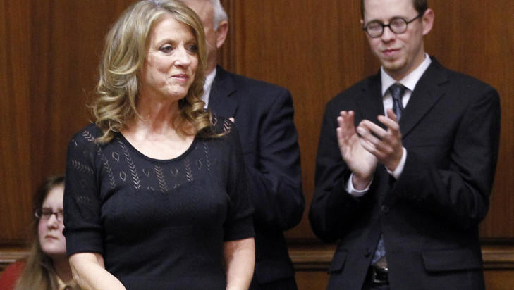 IKKE S� GLAD I POLITIKK: Cheri Daniels avgj�r trolig om Mitch Daniels stiller som presidentkandidat eller ikke.  Foto: AP Photo/Michael Conroy/Scanpix
