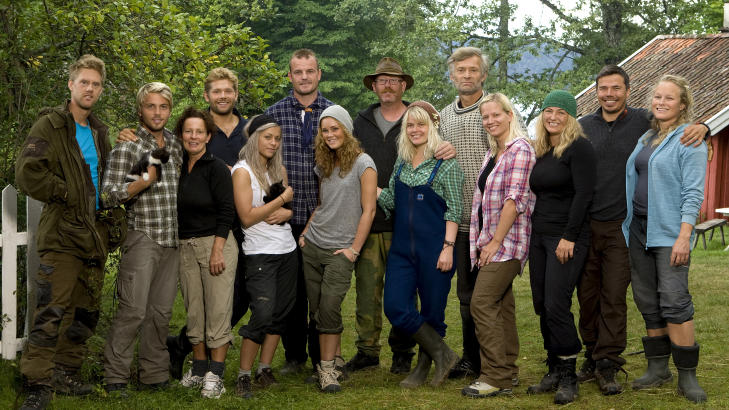�FARMEN 2011�: Disse var de opprinnelige deltakerne i �rets �Farmen�. Semifinalist Jan Rudi Bendiksen kom inn som semifinalist seinere i sesongen og er derfor ikke med p� bildet. Foto: TV2