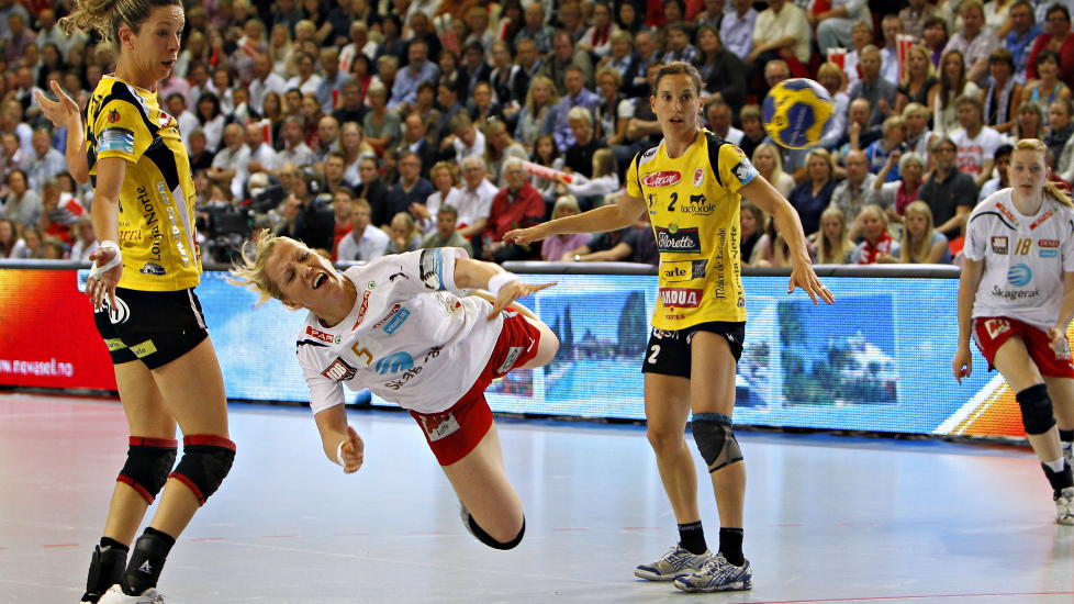 RUNDER 100 I KVELD: Heidi L�ke spiller avskjedskamp for Larvik i kveld. Hun er suveren toppscorer i Champions League med 99 m�l. Alt tyder p� at hun kan feire nummer 100 i kveld. Foto: Arnt E. Folvik, Dagbladet