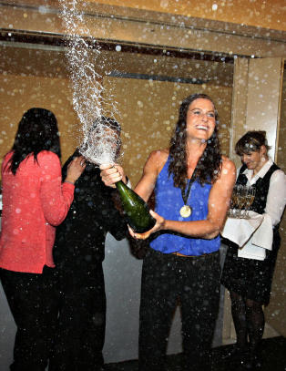 Linka dusjet pressen i gullsjampis