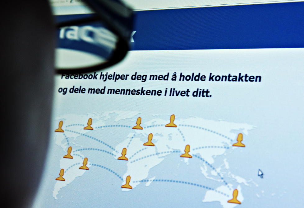 F�R KRITIKK: - Bildetagging b�r bare skje med folks samtykke, sl�r EU-talsmann Gerard Lommel fast. Foto: Nina Hansen / Dagbladet