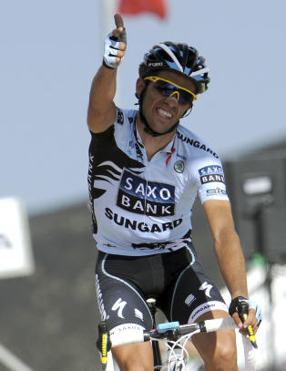 Contador overtok ledertr�ya i Giroen