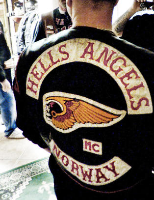 Vil stanse Hells Angels-sponsing i russetoget