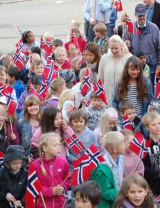 - På 17. mai får vi 17 is, 17 pølser og 17 brus
