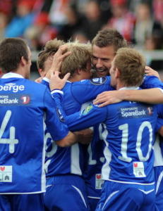 Sarpsborg nekter � tape p� eget gress