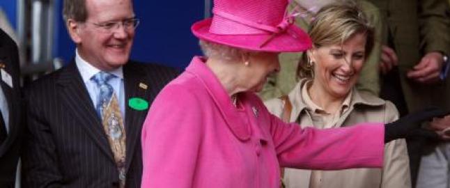 Fant bombe i Irland f�r dronning Elizabeth kom