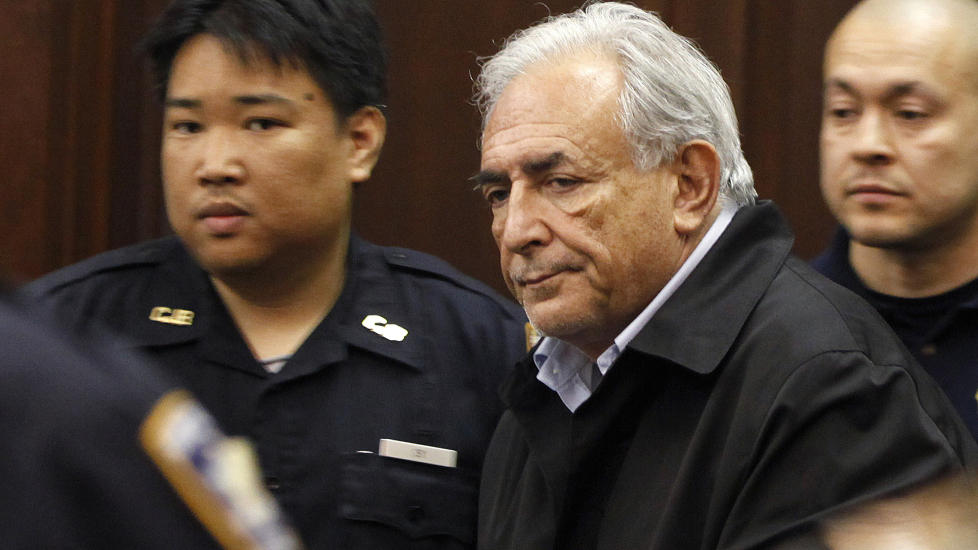 TREKKER SEG: Dominique Strauss-Kahn trekker seg som leder for Det internasjonale pengefondet (IMF). Foto: REUTERS/Shannon Stapleton/SCANPIX