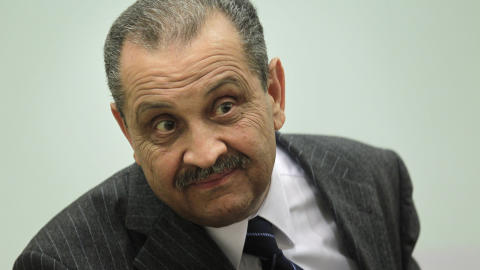 HOPPET AV:  Oljeminister Shukri Ghanem ble her avbildet i mars, da han holdt en pressekonferanse i Tripoli. Denne uka skal han ha r�mt fra Muammar Kadhafi og hans regime. - Flere kan komme etter, mener NUPI-direkt�r Jan Egeland. Foto: AP Photo/Jerome Delay/Scanpix