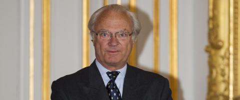 Carl Gustafs krets ville kj�pe seg ut av nakenskandalen