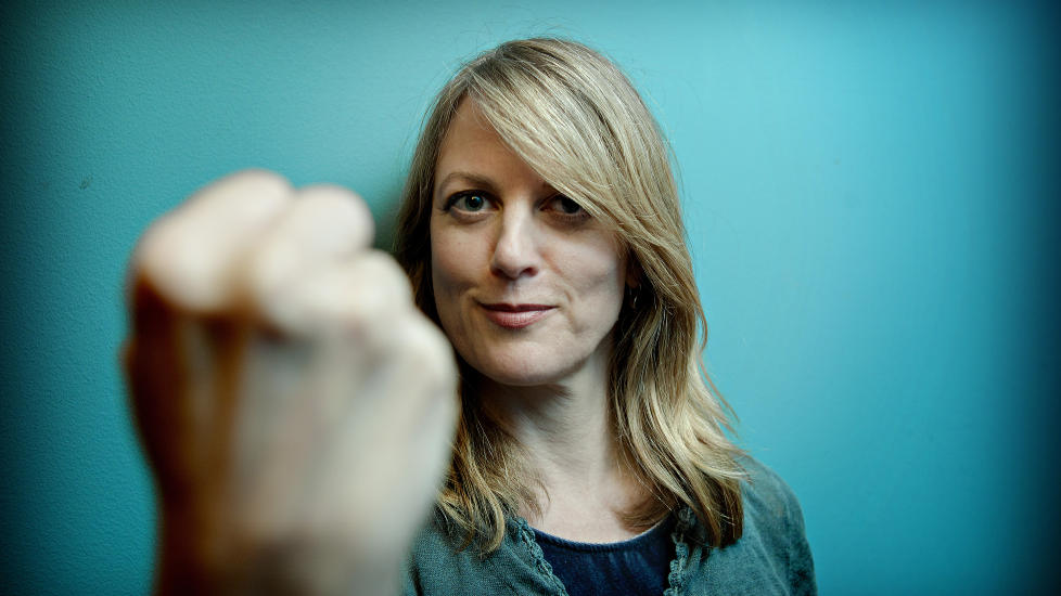  BOKAKTUELL  Helene Uris nye bok handler om fire kvinner som danner en liga og hevner seg p� menn de f�ler seg overkj�rt av. Foto: Lars Eivind Bones