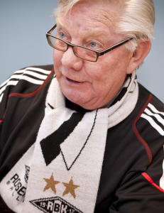 - De beste spillerne kan �pne skobutikk