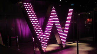 GLITZY: Det er fullt mulig � sove p� W Hotel, men ikke f�r 0230. Fram til da er det full fest, og vi mener full fest. Men moro er det!