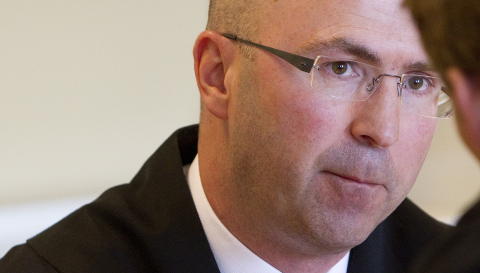 VIL IKKE HA FORGUBBING: Pensjonistforbundets advokat, H�vard E. Bj�rnstad, bekrefter overfor HK-nytt at de �nsker � �forhindre en forgubbing�.

- I Pensjonistforbundet jobber det mange godt voksne mennesker. P� sikt vil det medf�rer et problem for bedriften. De �nsket derfor � ta grep for � forhindre forgubbing, sa Bj�rnstad til HK-Nytt. Foto: TORBJ�RN BERG/DAGBLADET