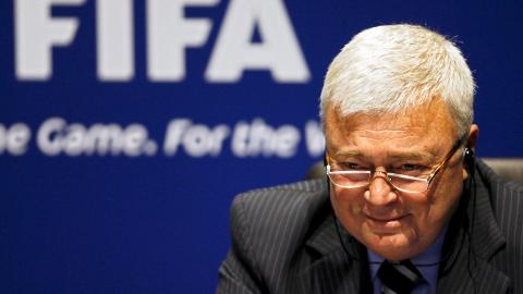 MOTTOK PENGER: Ricardo Teixeira, styremedlem i FIFA, sjef for fotball-VM i Brasil i 2014 og president i det brasilianske fotballforbundet, har kommet med pikante innr�mmelser i sveitisk rett. Foto: EPA/Steffen Schmidt/Scanpix