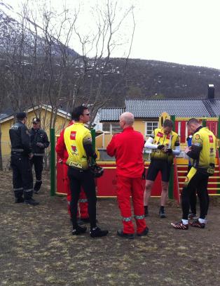 Fire�ring alvorlig skadd under lek p� lekeplass