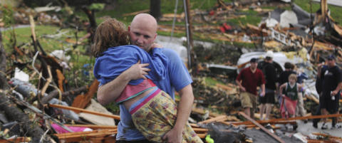 Minst 30 d�de etter at ny tornado rammet USA