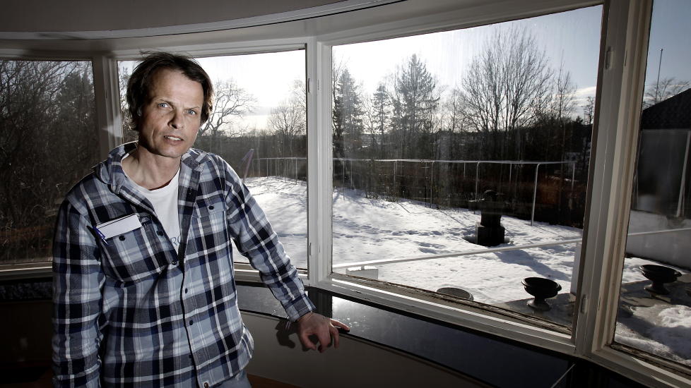 - SNIKER SEG UNNA: Forlegger Erling Kagge liker d�rlig at Amazon - som han mener sniker seg unna skatt og har et urettferdig konkurransefortrinn - blir brukt som forbilde for norsk ebok-satsing. Foto: Erling H�geland/Dagbladet