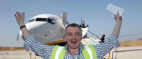 Ryanair fl�y gjennom askestengt luftrom