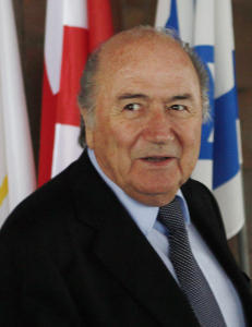 Noen må stoppe Blatter - jeg foreslår Yngve Hallén