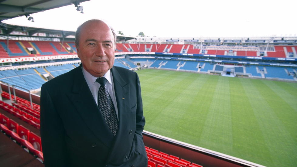 TREKK DEG: Morten P mener at det er p� tide at Sepp Blatter trekker seg som FIFA-president. Foto: Dagbladet.
