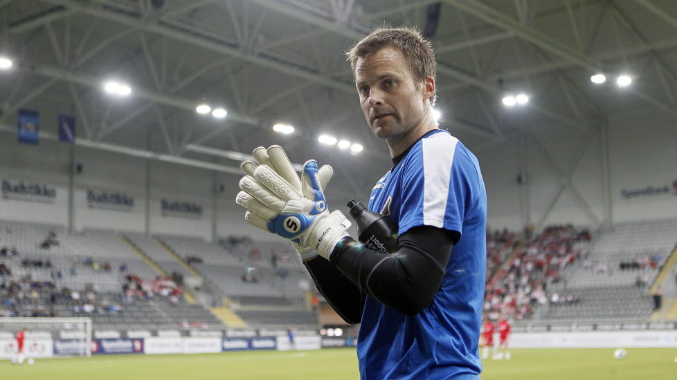 TIL FFK?: Keeper Jon Knudsen kan havne i Fredrikstad neste sesong. 
Foto: Heiko Junge / Scanpix