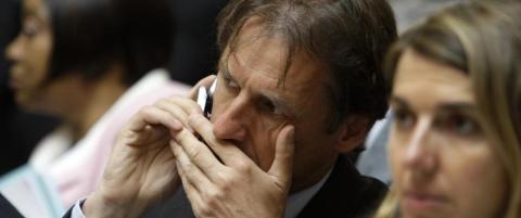 WHO: - Mobiltelefoner kan v�re kreftfremkallende