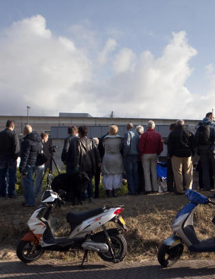 M�tte opp for � vise st�tte til Ratko Mladic