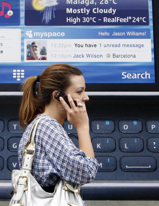 - Dette begynner � se skummelt ut. Hvordan skal de snu det?