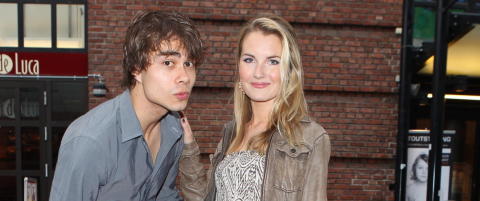 Alexander Rybak viste fram kj�resten
